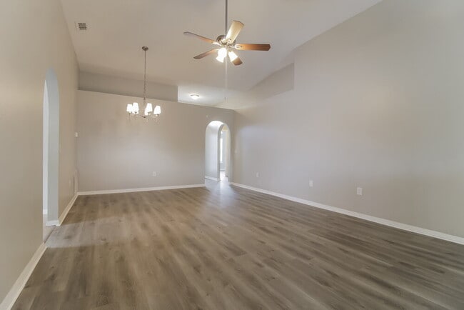 Building Photo - 2611 Quail Pond Way
