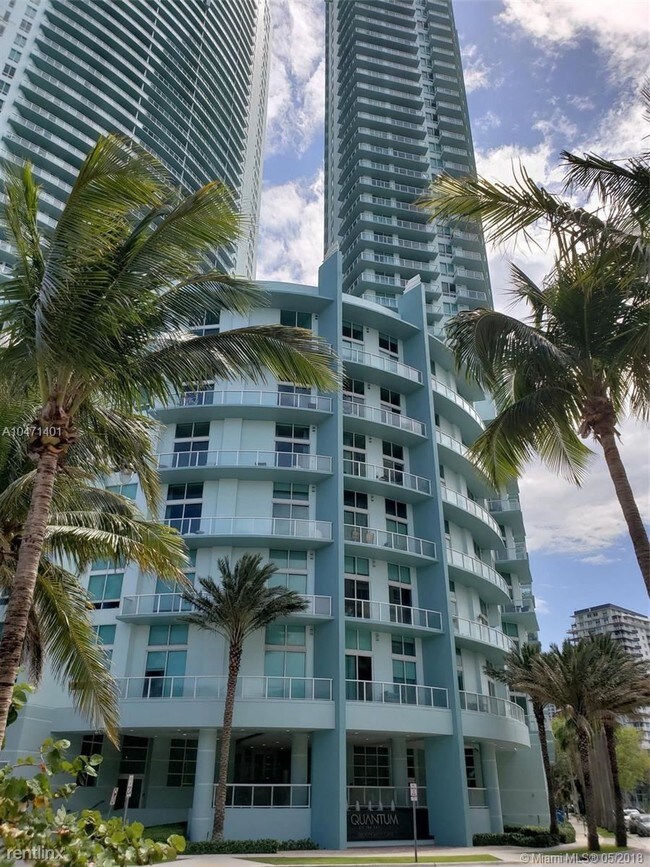 Foto del edificio - 1 br, 1 bath  - 1900 N Bayshore Dr Apt 1926