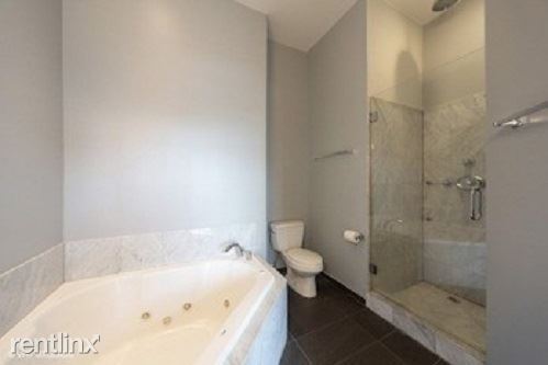 Foto del edificio - 2157 N Damen Ave.