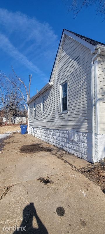 Foto del edificio - 2 br, 1 bath House - 2529 Switzer Ave