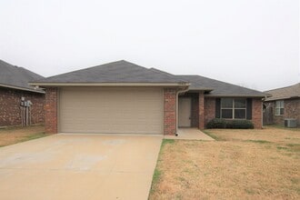 Building Photo - 19382 King Ranch Dr