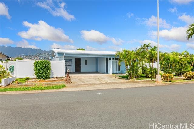 Building Photo - 260 Nonou St