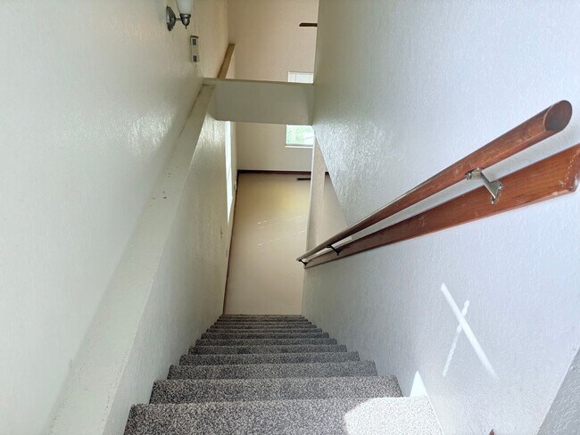 Foto del edificio - 3200 Ridgecrest Ct