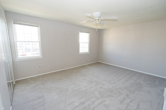 Master Bed - 2423 Hillock Court
