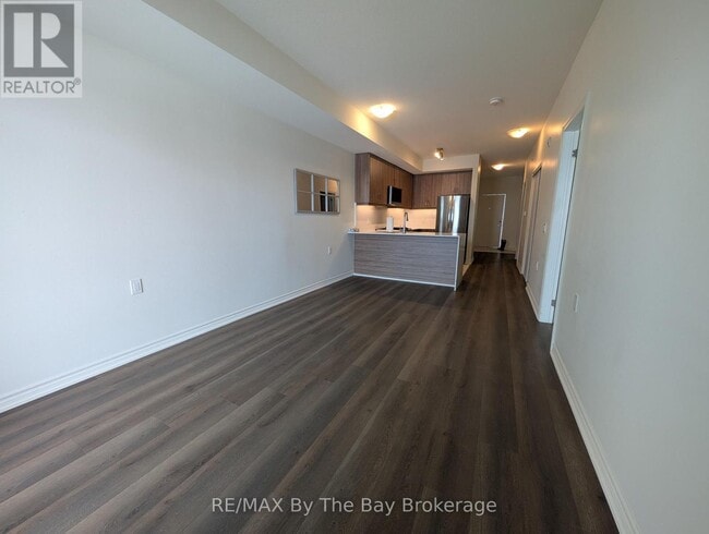 Building Photo - 5 Spooner Cres