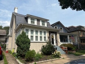 Building Photo - 628 2nd St