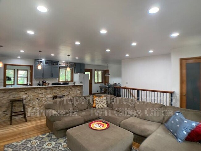 Foto del edificio - 10130 Fremont Ave S