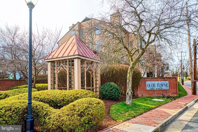 Foto del edificio - 241 Loudoun St SW
