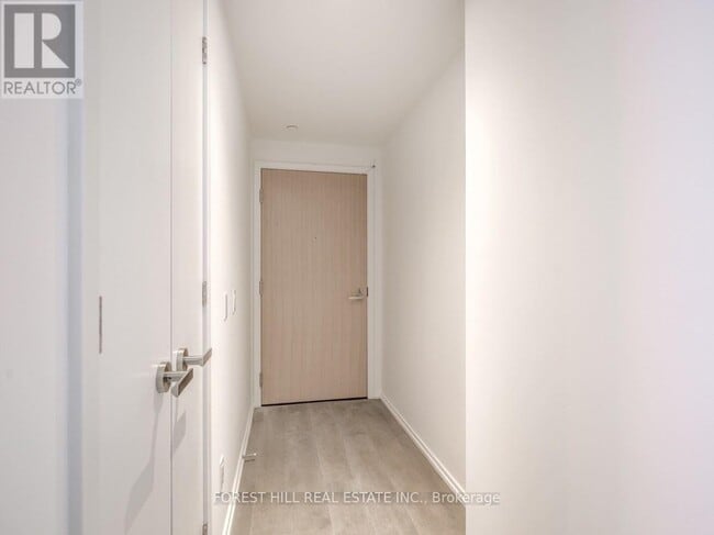 Building Photo - 5 Soudan Ave