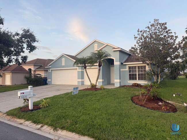 Foto del edificio - GORGEOUS 4 Bedroom, 2 Bath home with a 3 CAR GARAGE for rent!! *MOVE-IN SPECIAL*