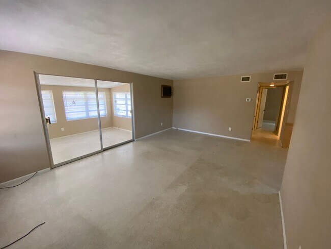 Foto del edificio - Two bedroom two bath home in Orange City