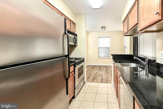 Foto del edificio - 1706 Ascot Way