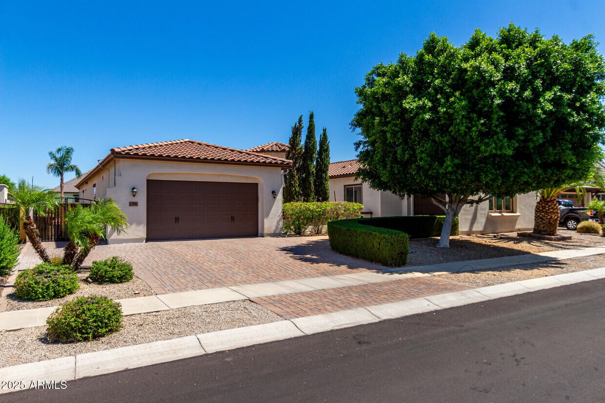 Foto principal - 7556 W Crystal Rd