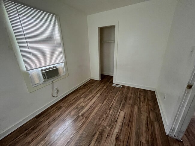 Foto del edificio - 1107 S Rd