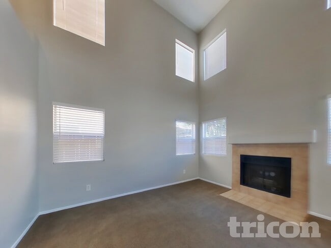 Foto del edificio - 25172 Omaha Dr