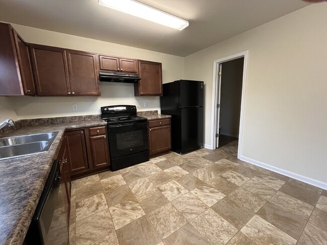 Foto del edificio - Modern 2019 East Point Home: Open Concept Living, Prime Location & Easy ATL Commute!