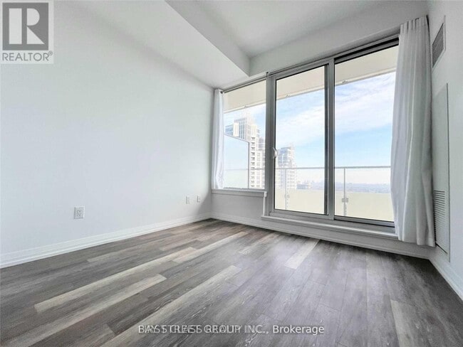 Building Photo - 75 Canterbury Pl