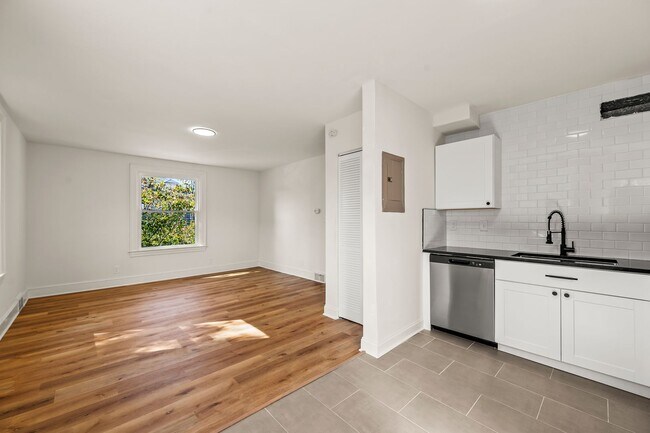 Foto del edificio - 209 N Spring St