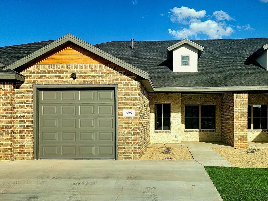 Brand New 2 Bedroom Townhome in Escondido Townhome Rentals in