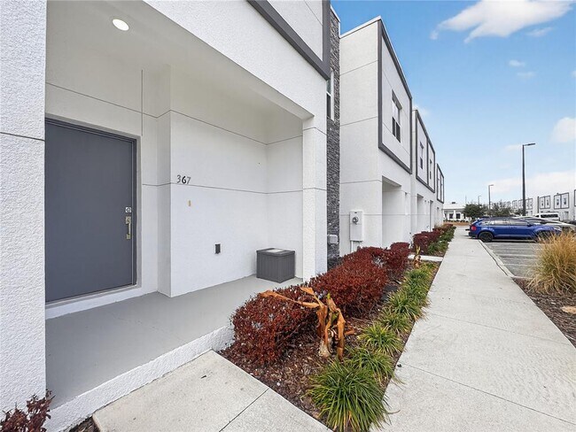 Building Photo - 367 Famagusta Dr