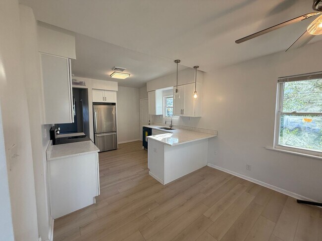 Foto del edificio - Single Family For Rent In Hampton