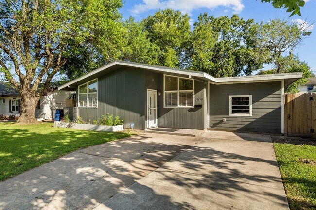 Foto del edificio - 1909 16th Ave N