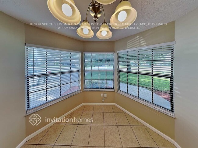 Building Photo - 3233 Vail View Dr