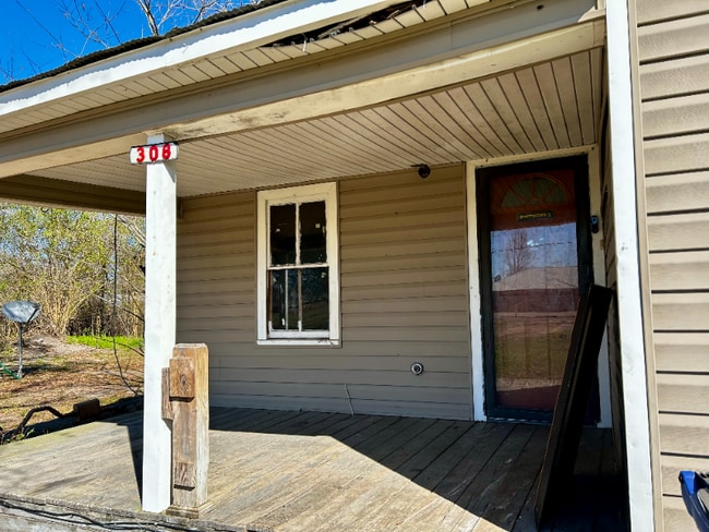 Foto del edificio - 308 S 1st St