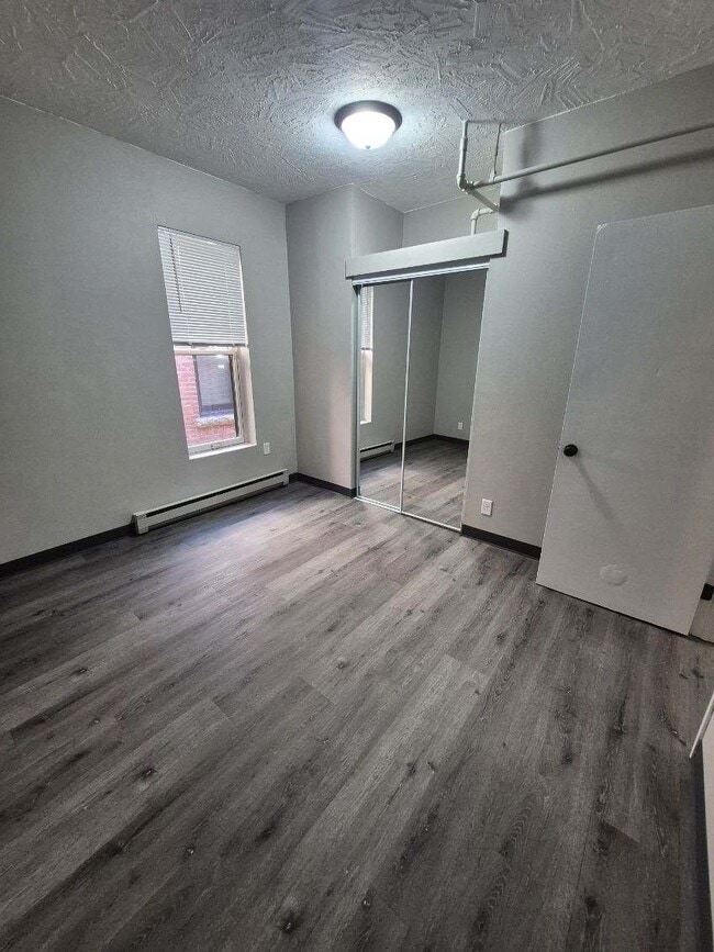 Building Photo - 301 N Riverfront Dr