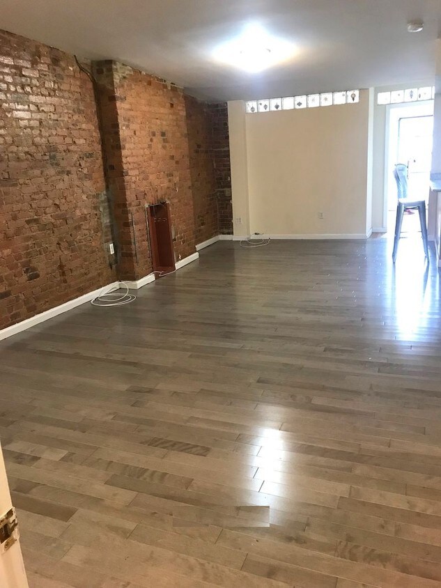 Foto del edificio - 420 E 120th St