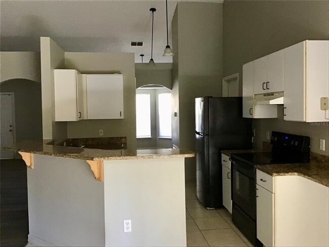 Building Photo - 2369 Captain Dr