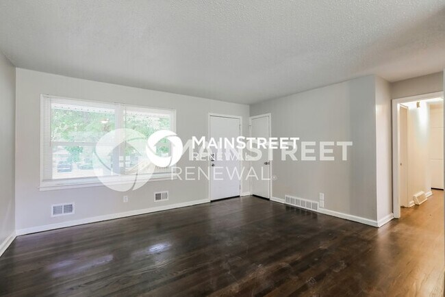 Foto del edificio - 3 Bedroom Pet-Friendly Home in KANSAS CITY, MO with Main Street Renewal