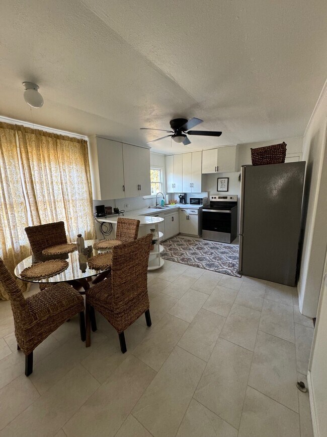 Foto del edificio - 1104 E Sycamore St