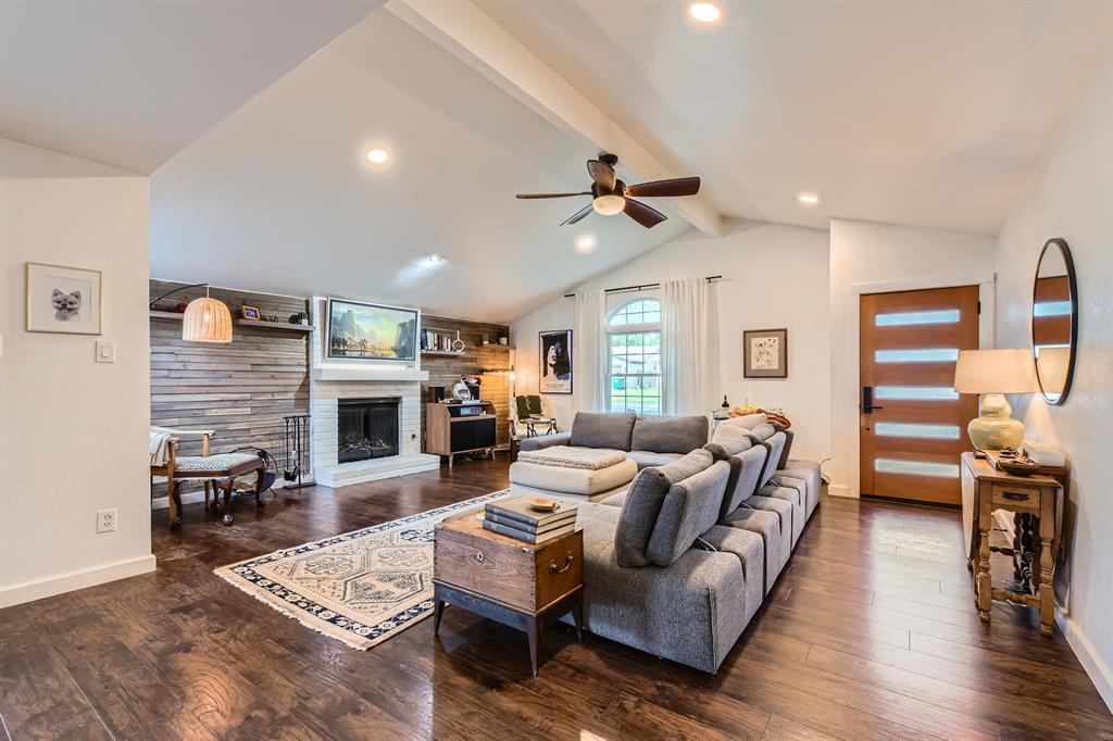 Foto principal - 7905 Wycombe Dr
