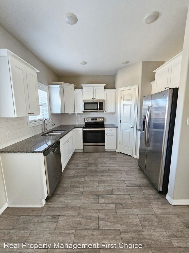 Building Photo - 3 br, 2.5 bath House - 9919 Landry Drive L...