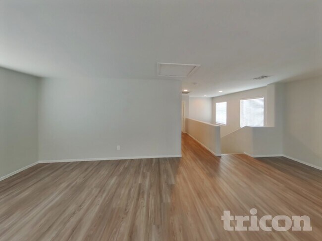 Building Photo - 9478 W Martin Ave