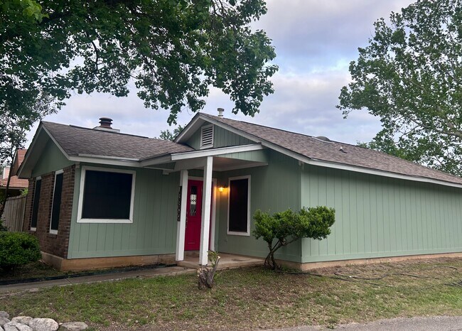 Foto del edificio - 13802 George Rd.