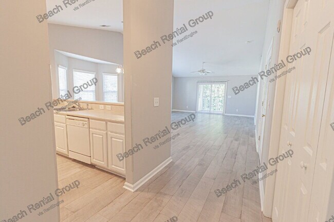 Foto del edificio - 4850 Meadowsweet Dr