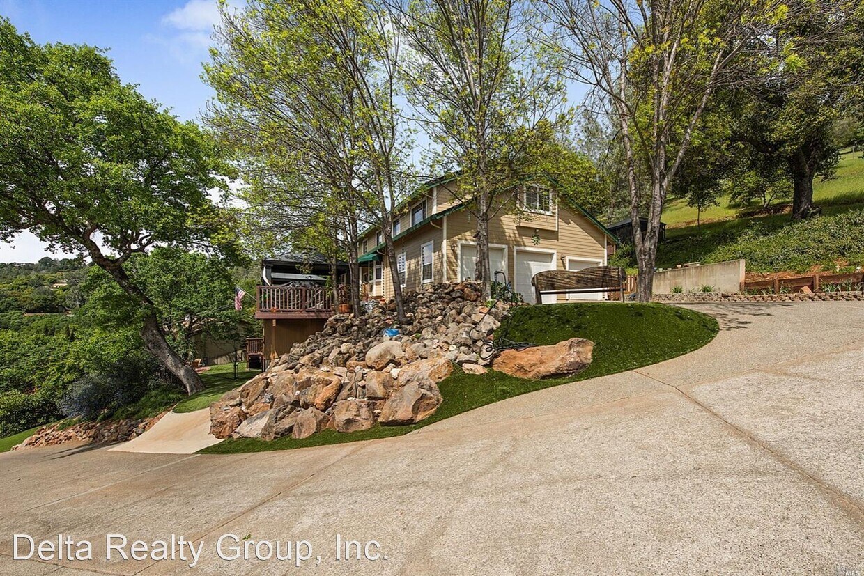Foto principal - 5 br, 3 bath House - 18790 Oak Grove