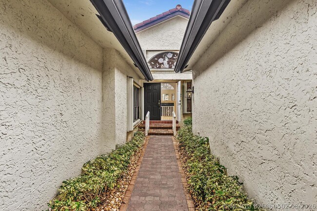 Building Photo - 22595 Esplanada Cir