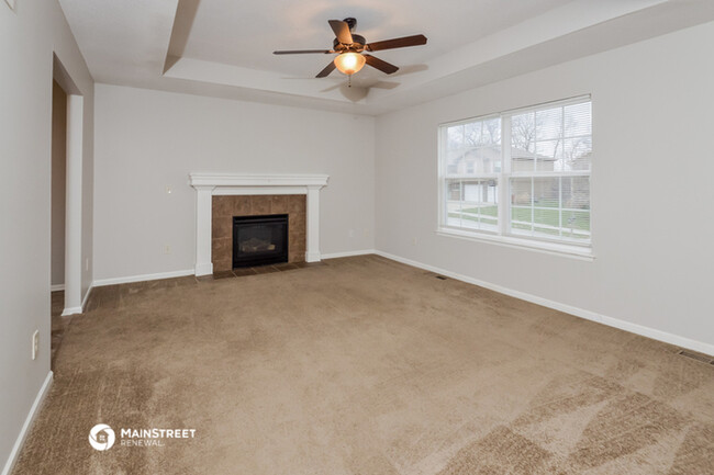 Building Photo - 1415 NW Hilltop Ln