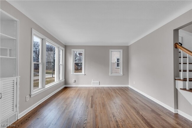 Building Photo - 25180 Chatworth Dr