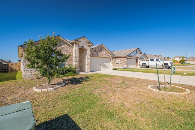 Building Photo - Spacious 3 Bedroom, 2 Bath Home in Jarrell...