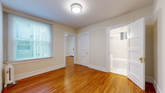 Foto del edificio - 692 Bush St