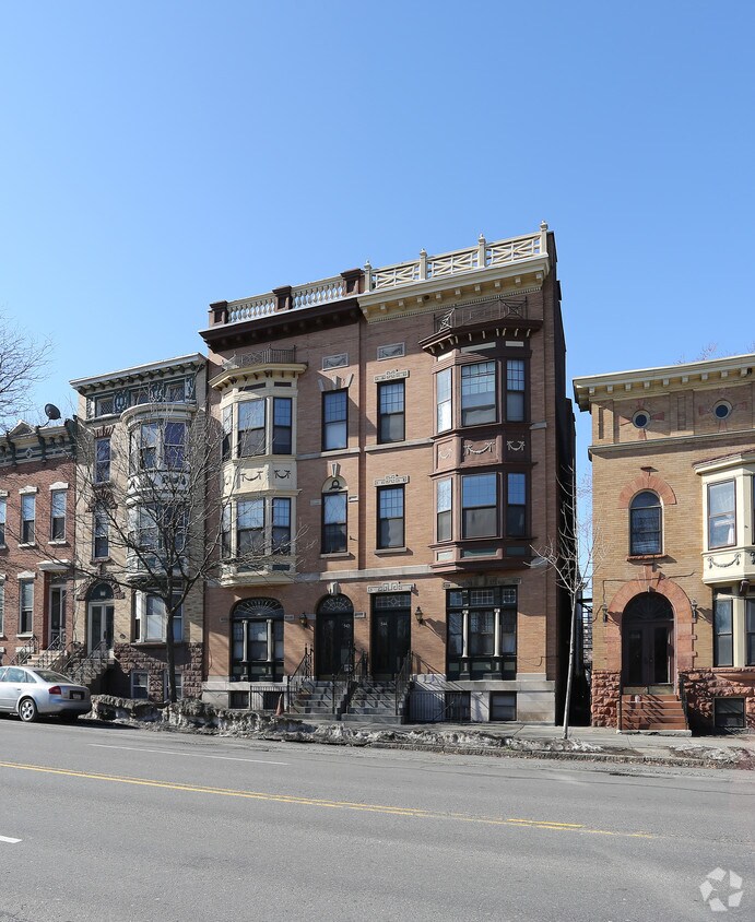 542544 Madison Ave, Albany, NY 12208 Apartments in Albany, NY
