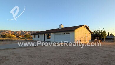 Building Photo - 10790 Sauk Rd