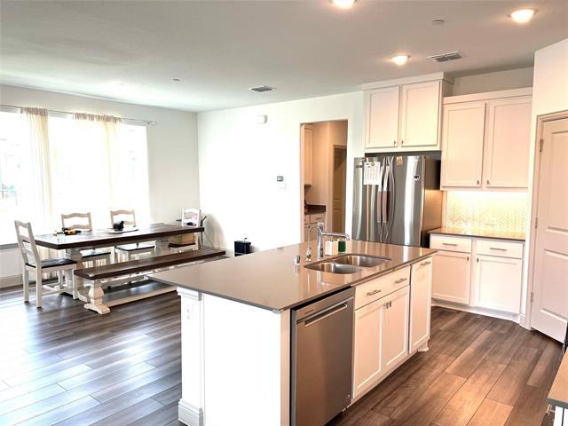 Building Photo - 11496 Sugarlands Dr