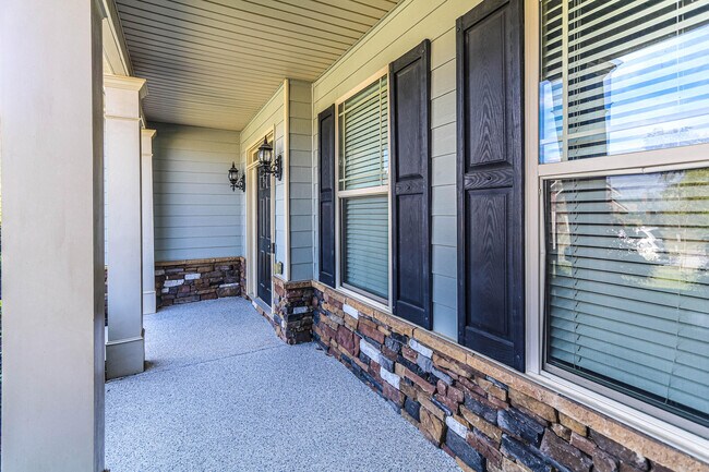 Building Photo - 1357 Highwoods Pass