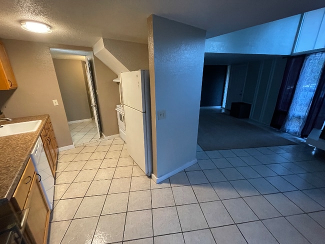 Building Photo - 1102 Laguille Ct