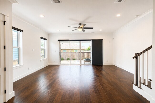 Foto del edificio - 3404 Rogers St